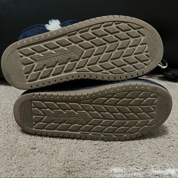 Koolaburra Victoria Short Shearling Boot - Picture 6 of 6